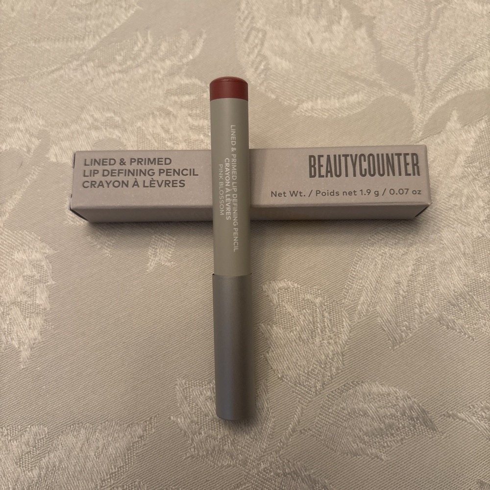 Beautycounter Lined & Primed Lip Defining Pencil - Pink Blossom NIB